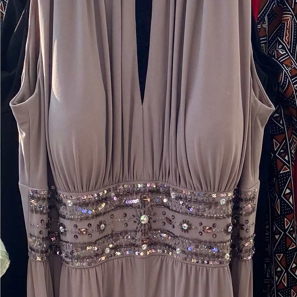 Beautiful maxi dress. Comfy and sexy.